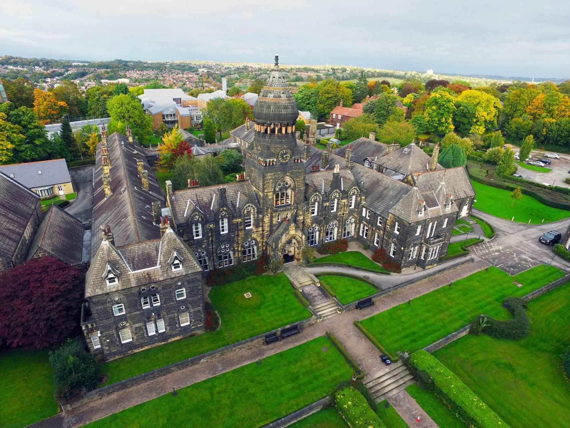 Hinsley Hall Leeds  Exterior photo
